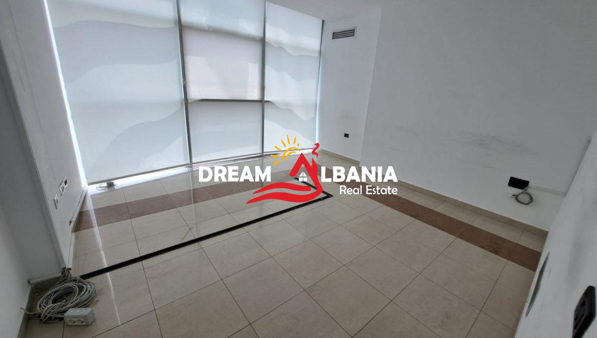 Zyra me qera ne Tirane (19)