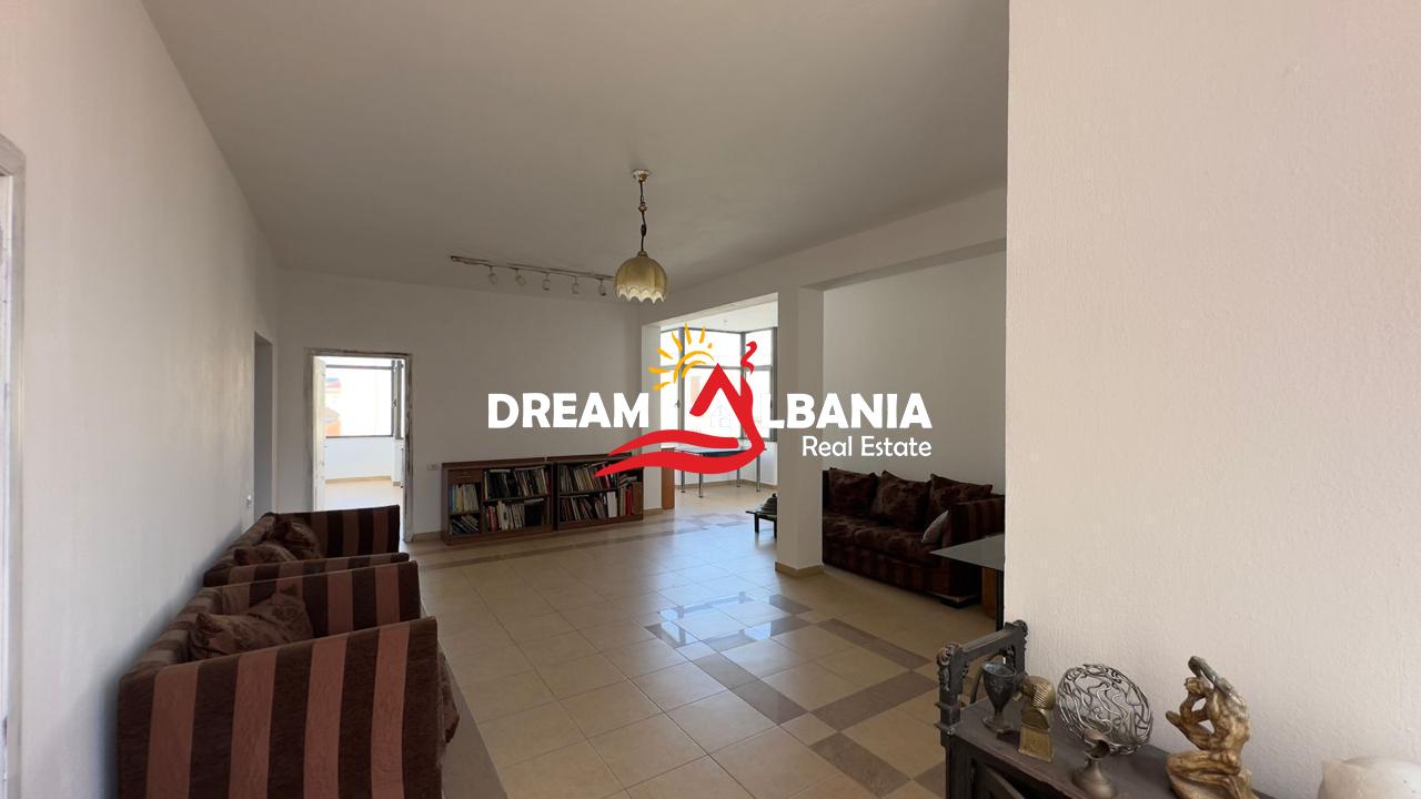 Tiran’da Durres St. ile Kavaje St. Arasında Merkezde Kiralık İş/Ofis Alanı (ID 42611115)