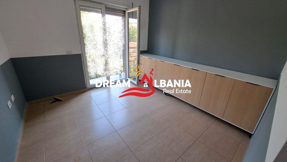 Ambiente biznesi ne shitje ne Tirane (10)