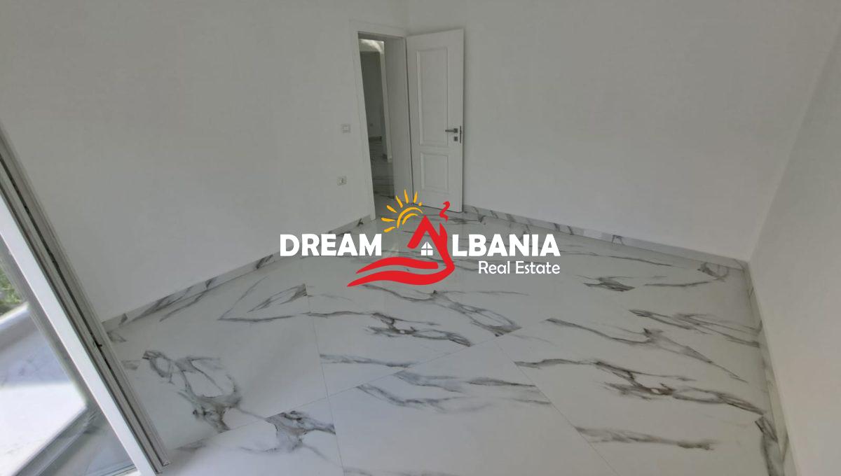 Zyra me qera ne Tirane (6)