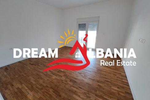 Zyra me qera ne Tirane (7)