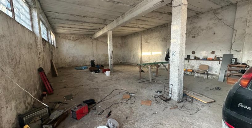 Warehouse for rent on 5 Maji street, near Tirana Jone school (ID 4281237).