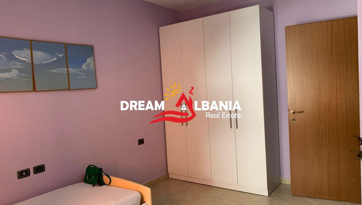 01c53ad5-005d-4f9b-8e55-bfef4b91b1b2