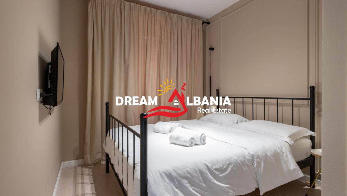 1+1 me Qera prane Selvise (2)