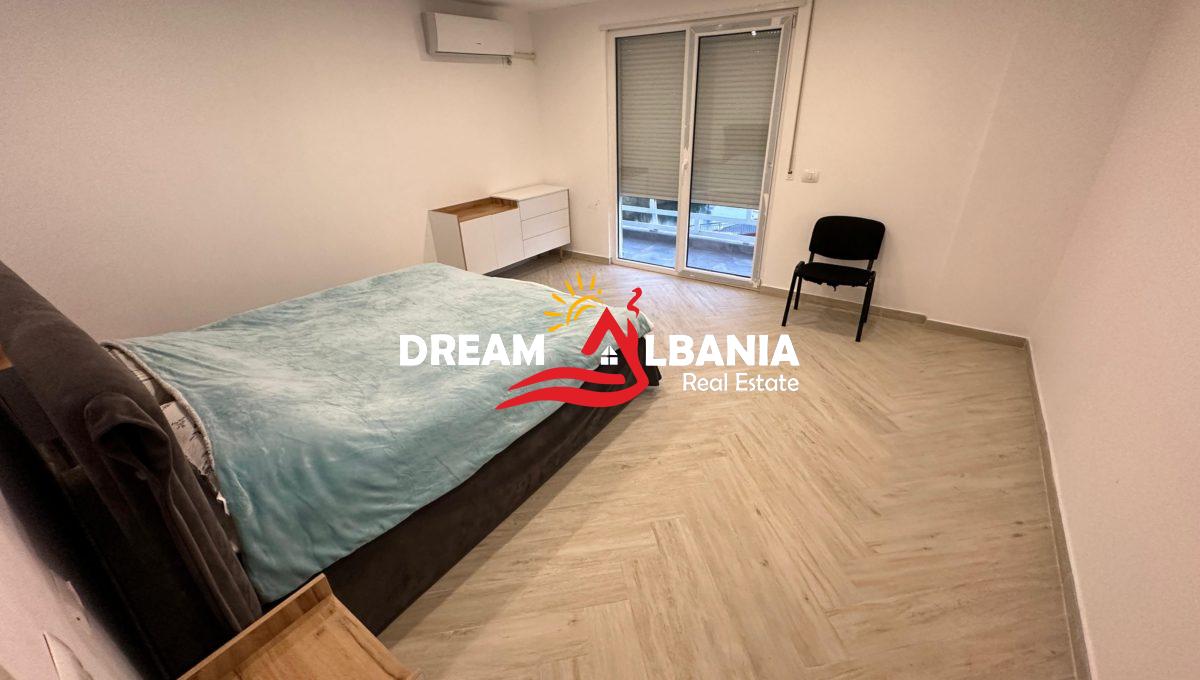 Dublex (Pethouse) 4+1+Kuzhine te Vecuar ne Shitje, tek Liqeni Thate, prane Rruges Hamdi Sina ne Tirane (ID 4131401) (11)