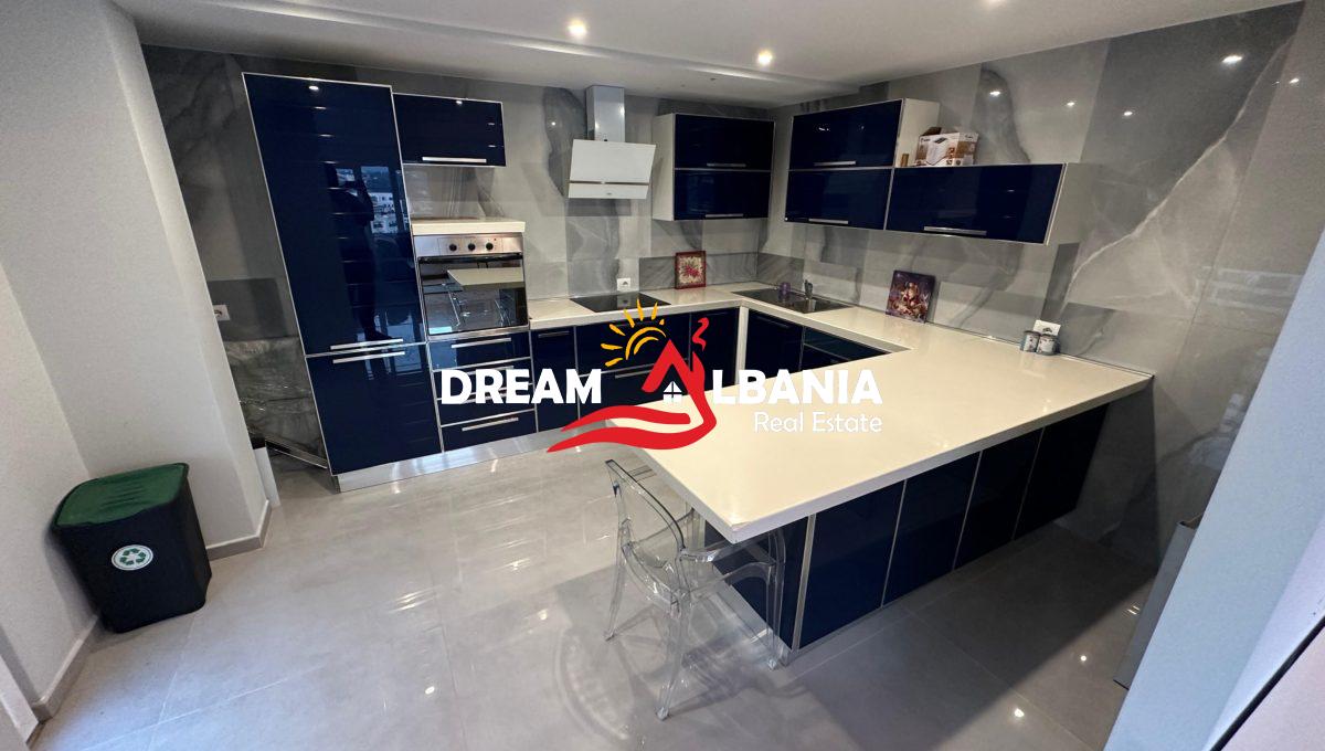 Dublex (Pethouse) 4+1+Kuzhine te Vecuar ne Shitje, tek Liqeni Thate, prane Rruges Hamdi Sina ne Tirane (ID 4131401) (16)