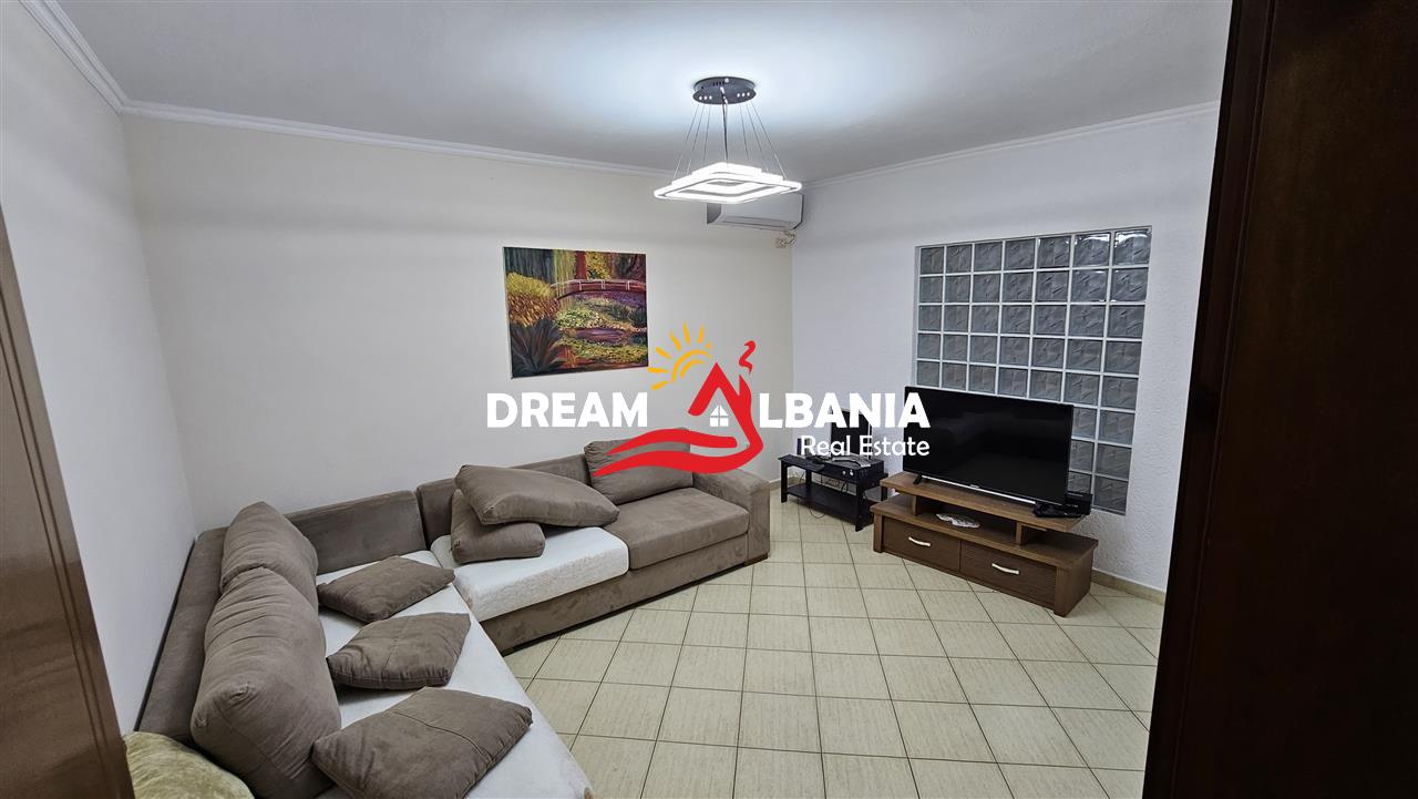 Ferit Xhajko caddesinde Spar yakınında kiralık 2+1 daire (ID 4229399)
