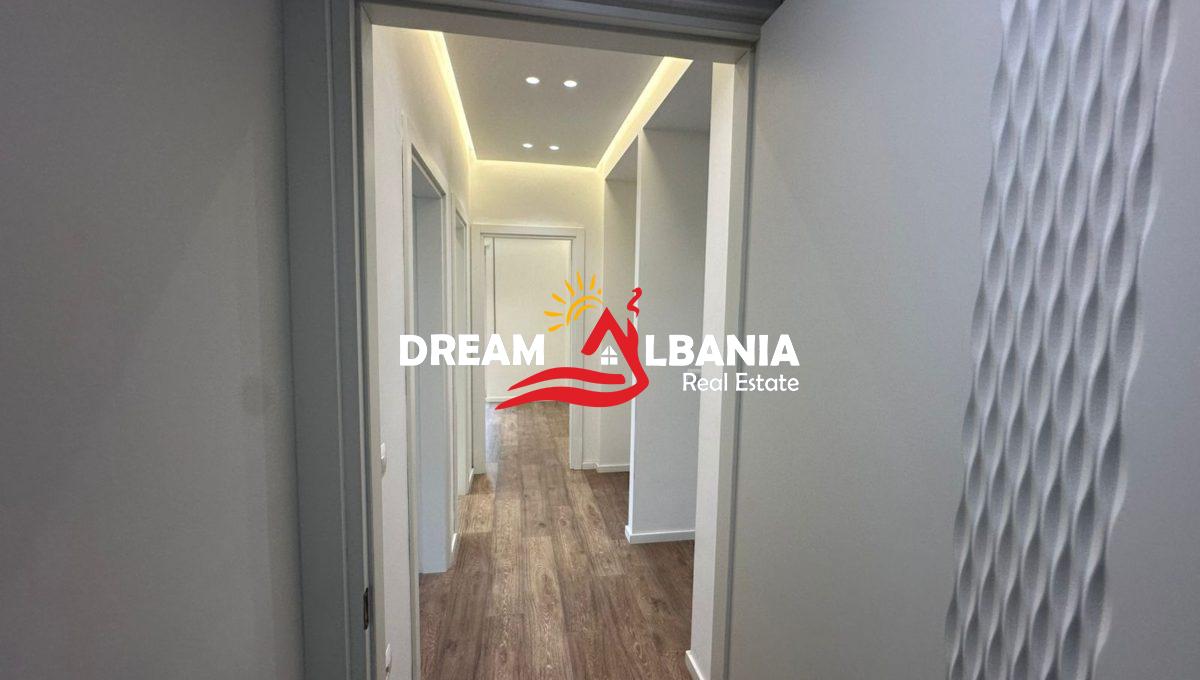 Jepet zyre me qera tek 21 Dhjetori (ID 4261716) (10)