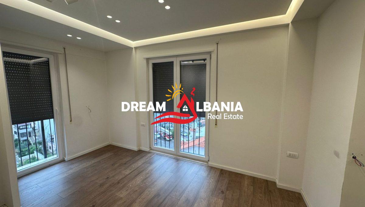 Jepet zyre me qera tek 21 Dhjetori (ID 4261716) (11)