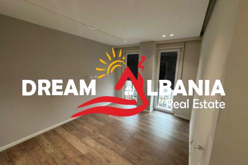 Jepet zyre me qera tek 21 Dhjetori (ID 4261716) (12)