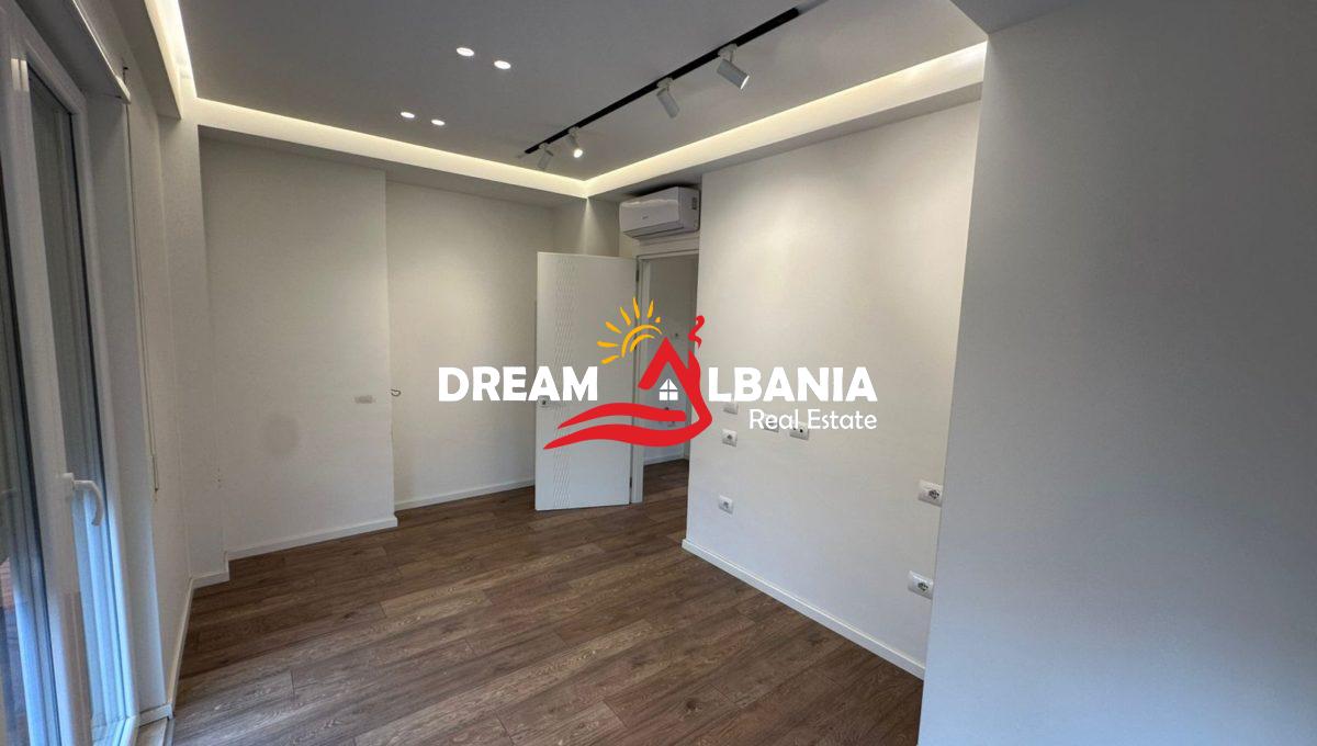 Jepet zyre me qera tek 21 Dhjetori (ID 4261716) (14)