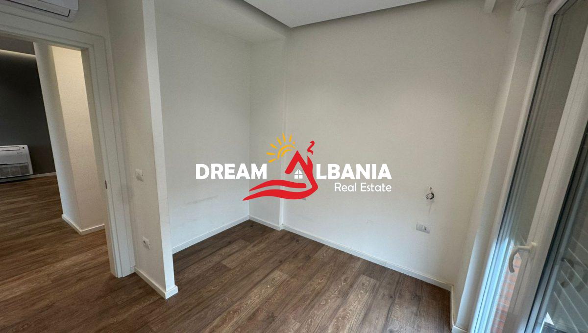 Jepet zyre me qera tek 21 Dhjetori (ID 4261716) (8)