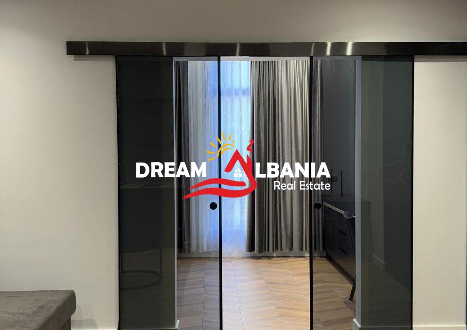 Apartament 1+1 me qera tek Liqeni Thate, prane Hotel Sokrati (42111260)