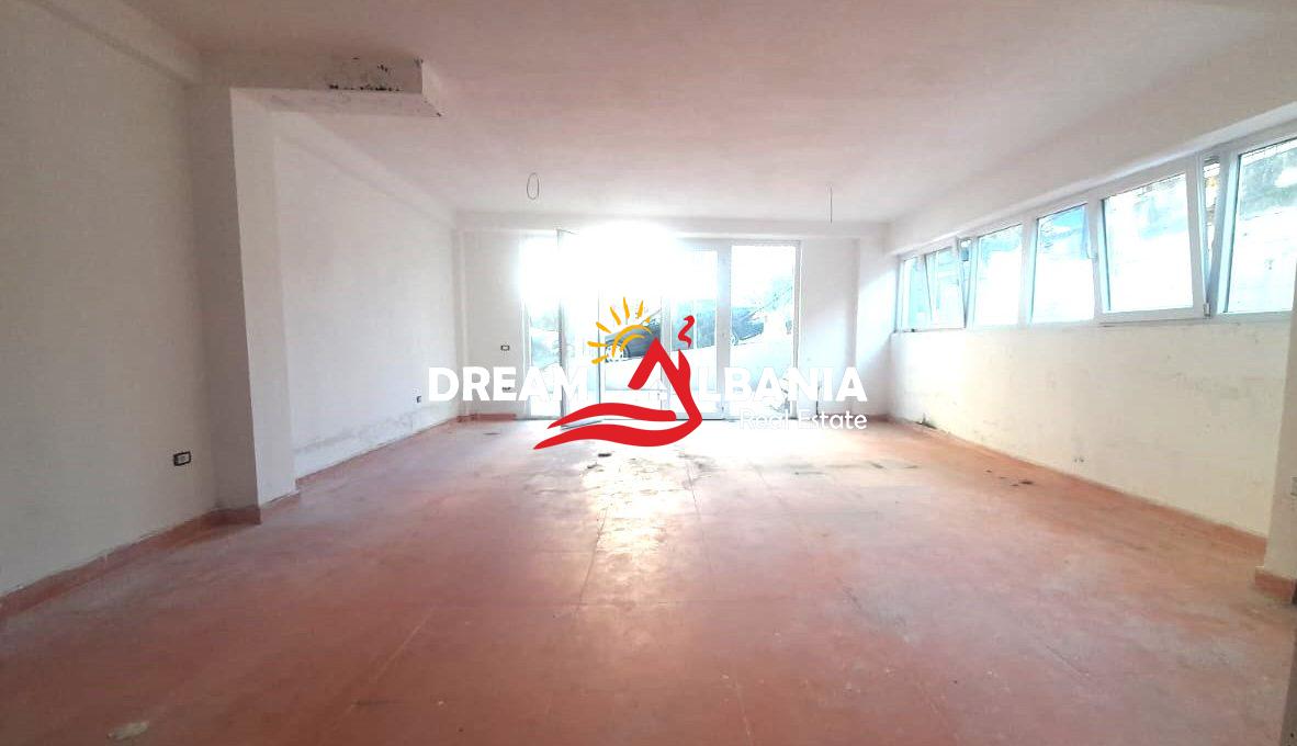 Dyqan ne shitje ne Selite prane Residenca 3D (ID 4171558) (4)