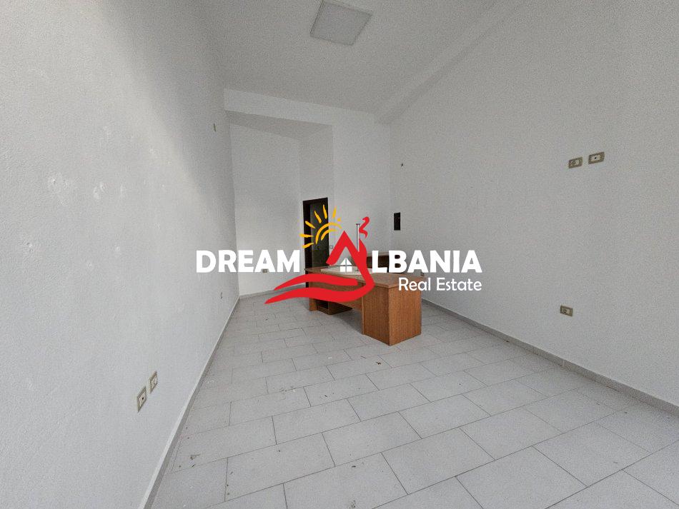 Продается коммерческое помещение возле улицы Майн Пеза (ID 4171564)