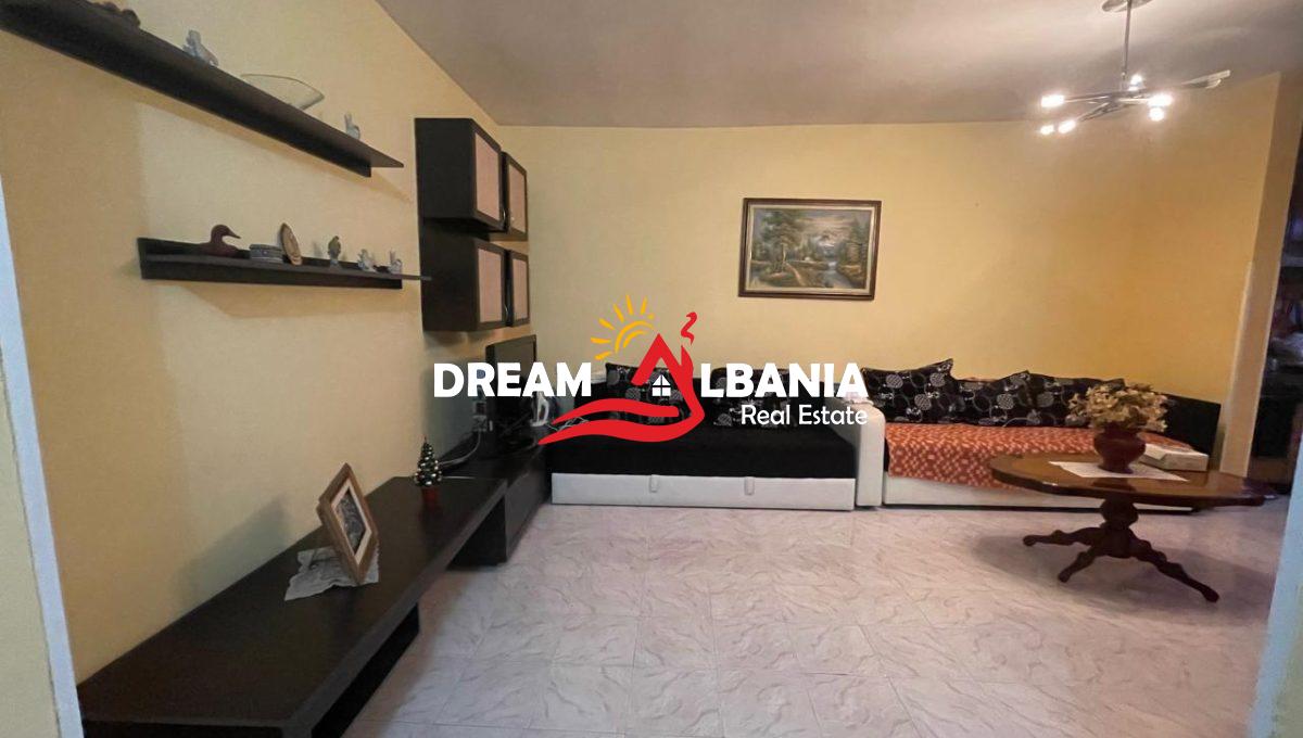 shitet-apartament-me-hipoteke-shkolla-e-bashkuar-okazion (1)