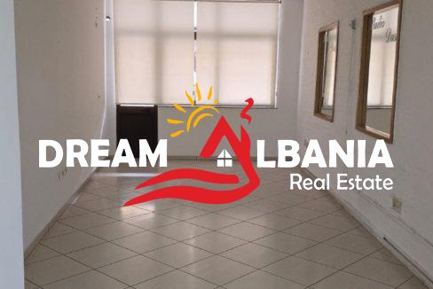 Zyre me Qera ne Myslym Shyri (2)