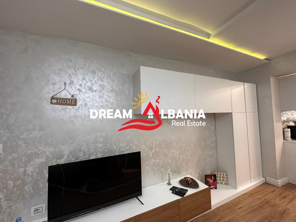 Gjon Buzuku okuluna yakın Kinostudio bölgesinde Satılık İki Katlı Özel Villa (ID 4141027)