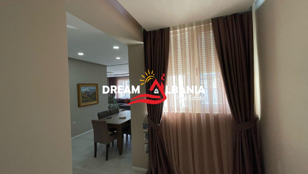 Jepet me qera apartament 3+1+2+verande dhe parkim i perfshire tek Liqeni i Thate, Kompleksin FZ (ID 4231446) (12)