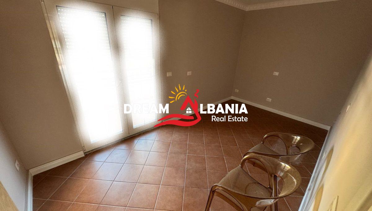 WhatsApp Image 2025-04-28 at 17.43.05 (2)