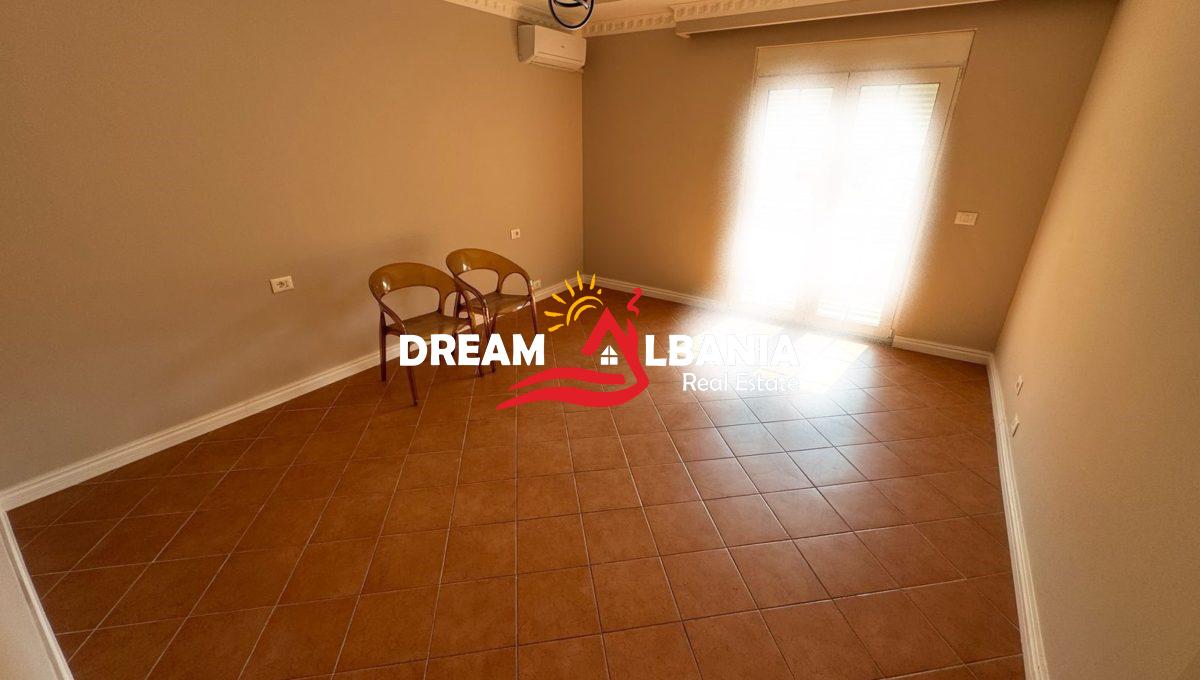 WhatsApp Image 2025-04-28 at 17.43.05 (4)