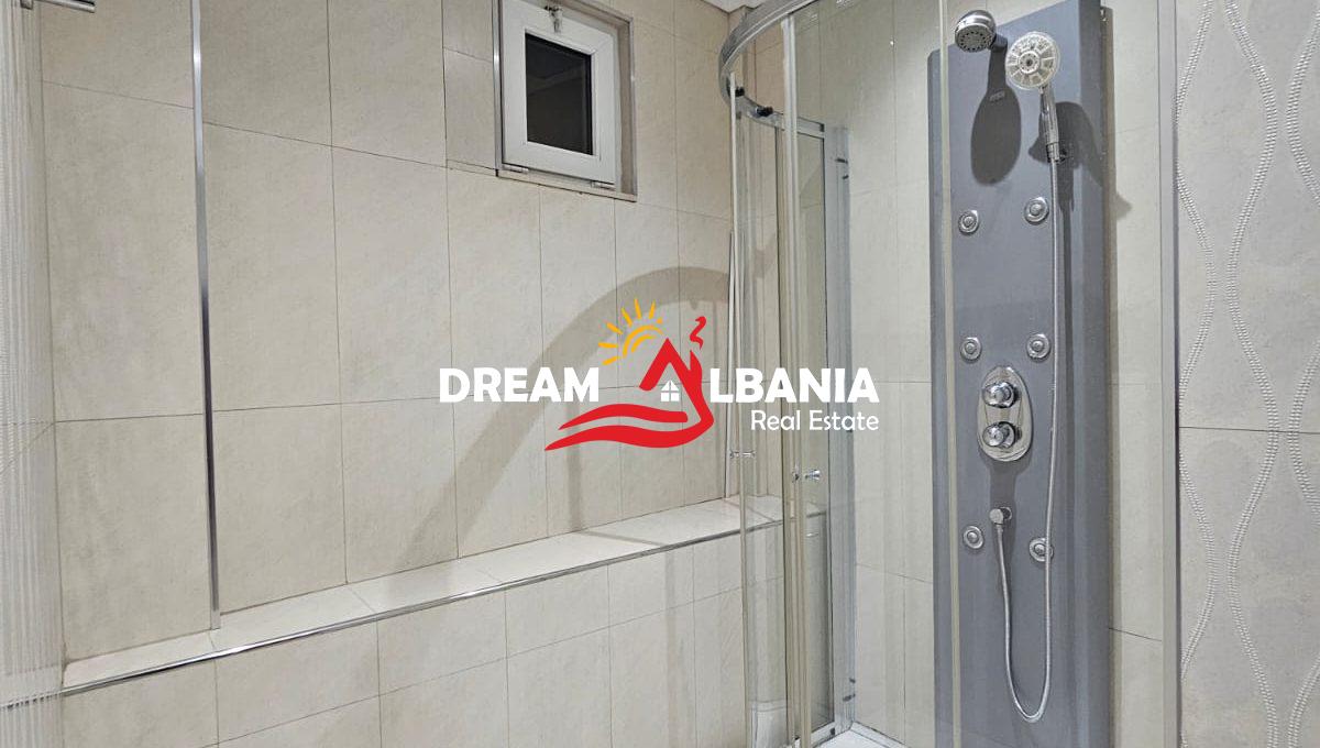 Jepet me qera ambient biznesi 3+1+post parkimi i perfshire ne Bllok prane Coin (ID 4231453) (1)