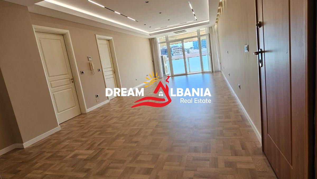 Jepet me qera ambient biznesi 3+1+post parkimi i perfshire ne Bllok prane Coin (ID 4231453) (12)