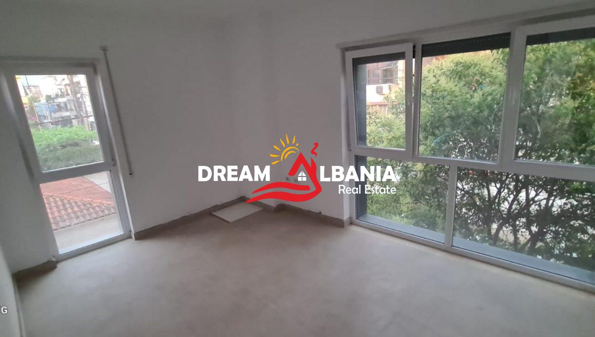 Ambient biznesi me qera shkolla qera (6)