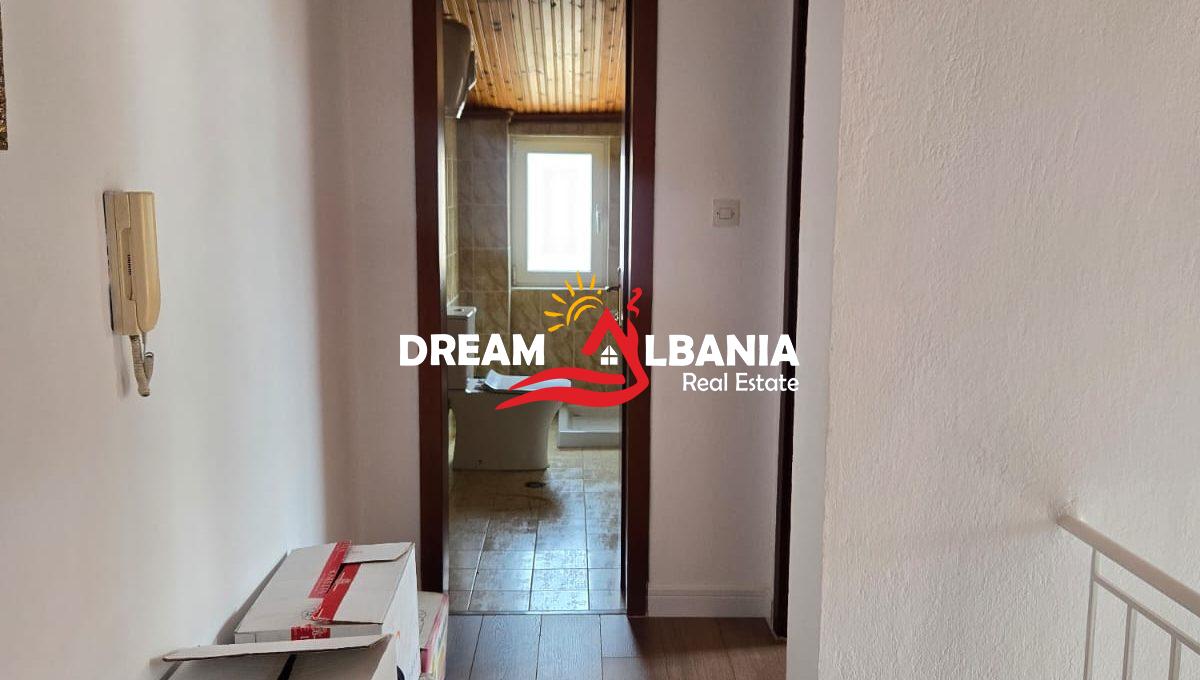 Dublex me Qera Rruga e Barikadave (1)