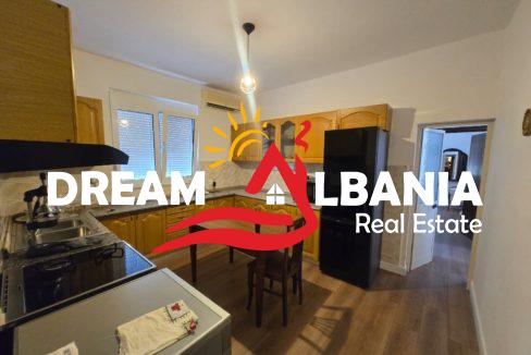 Dublex me Qera Rruga e Barikadave (13)