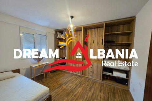 Dublex me Qera Rruga e Barikadave (17)