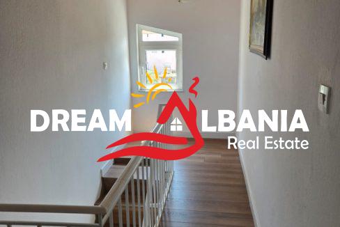 Dublex me Qera Rruga e Barikadave (18)