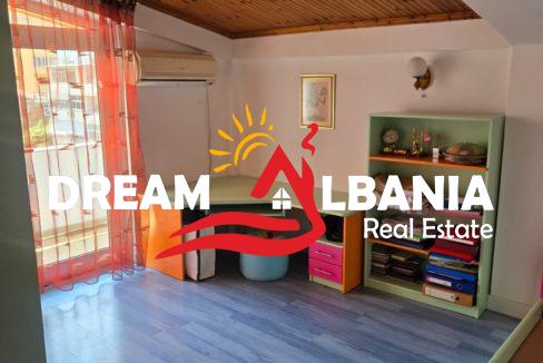 Dublex me Qera Rruga e Barikadave (19)