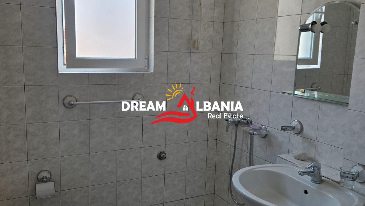 Dublex me Qera Rruga e Barikadave (4)