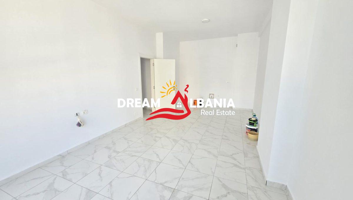 Ambjent per zyra me qera prane Square 21 rruga e Kavajes (ID 42611321) (10)
