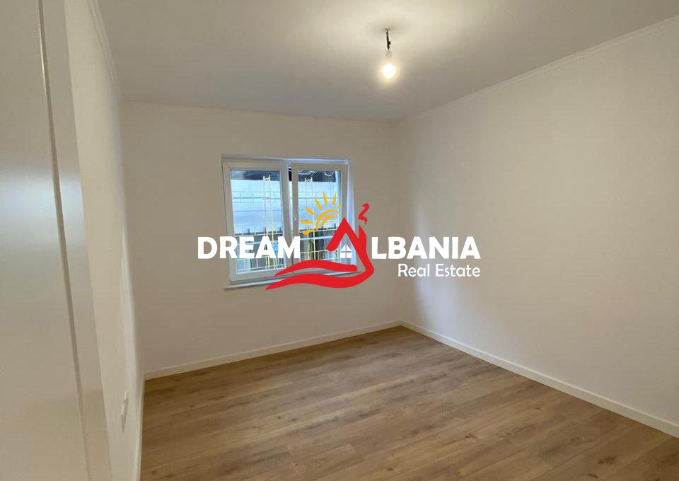 ambient biznesi me qera rruga e durresit (3)