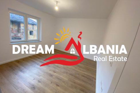 ambient biznesi me qera rruga e durresit (4)