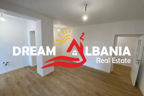 ambient biznesi me qera rruga e durresit (8)