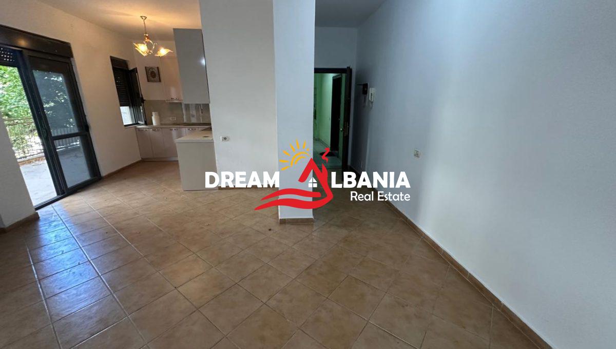 Apartament 2+1+2 ne shitje ne rrugen e Kavajes prane Square 21 (ID 41212021) (2)