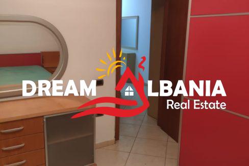 Jepet me qera apartament 2+1 ne rrugen Ferit Xhajko prane tregut te Medresese (ID ) (8)