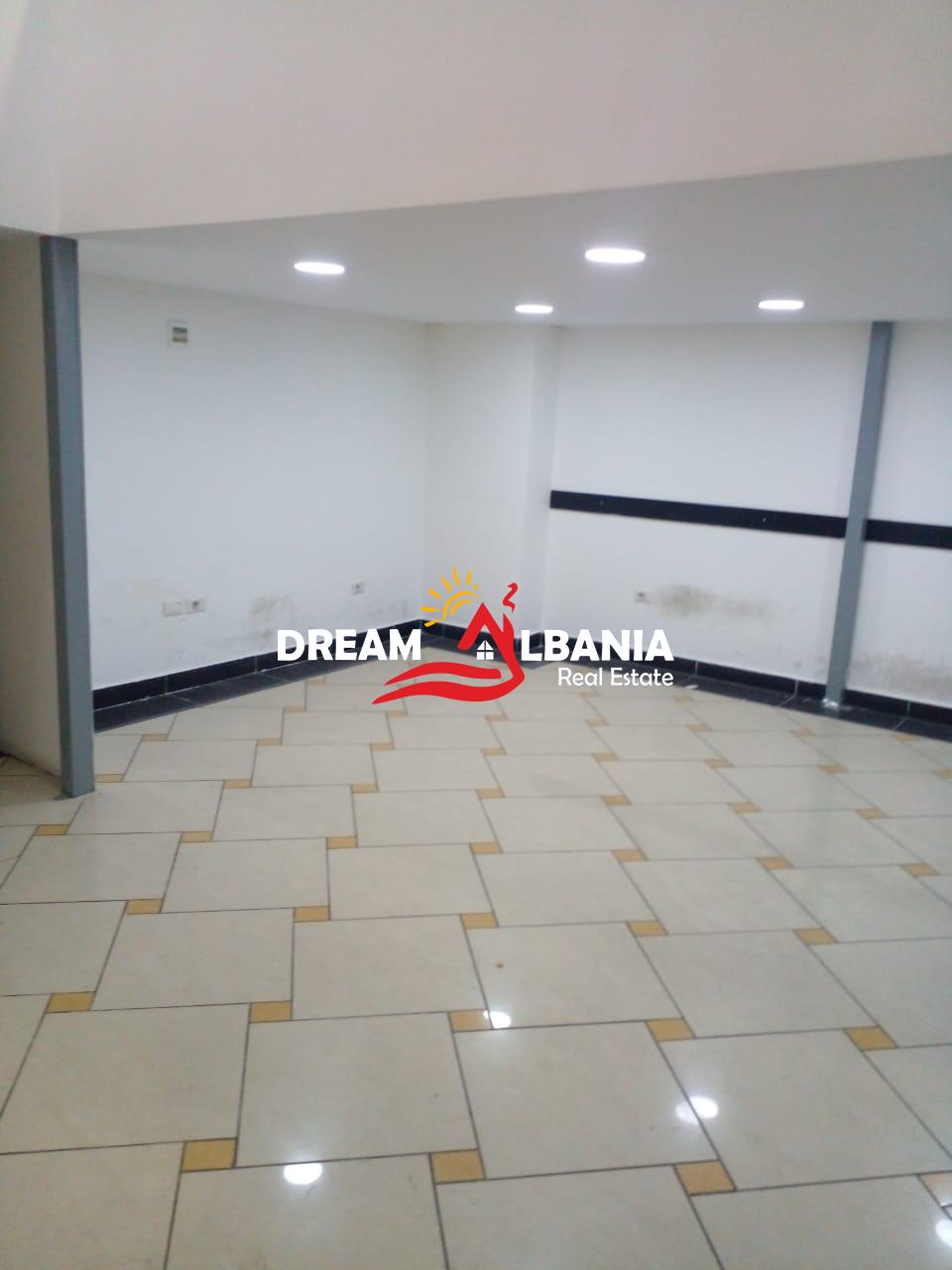 Business premises for rent near the Gallery (ID 42611367)