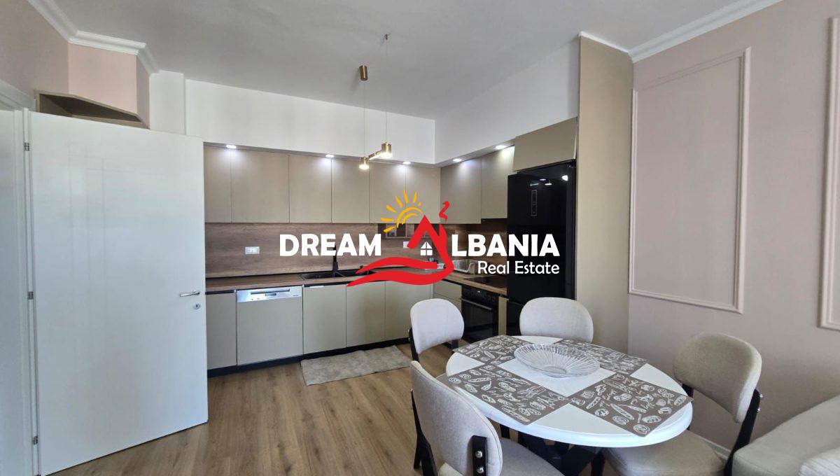 8a28b914-5fc3-4b27-a179-7be7ee610280