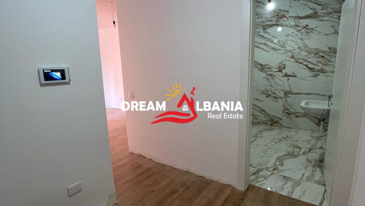 de2564ce-e827-4472-a324-ecae69f6b4d3