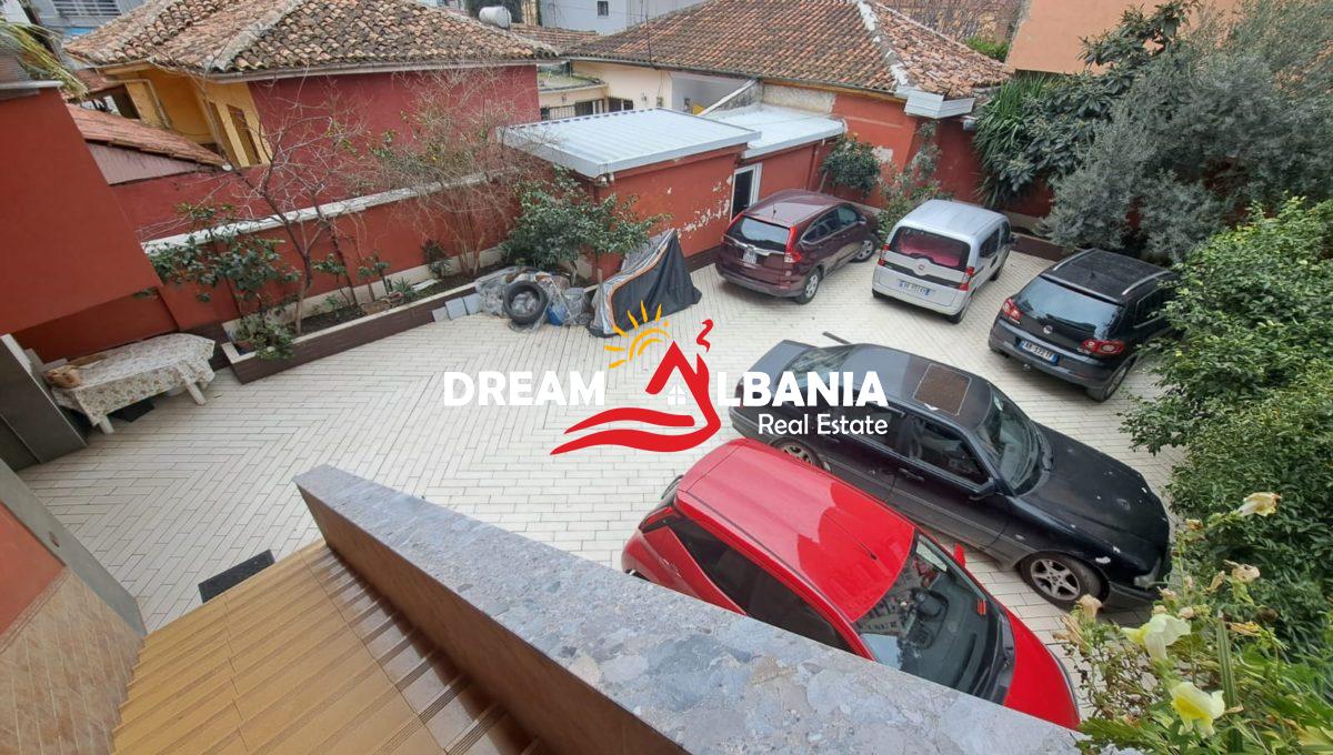 Apartament 2+1 me qera rruga e kavajes (6)