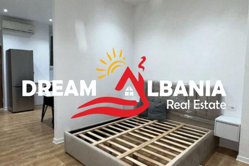 Jepet me qera apartament 1+1 ne rrugen e Barrikadave prane Gjimnazit Sami Frasheri (42111516)