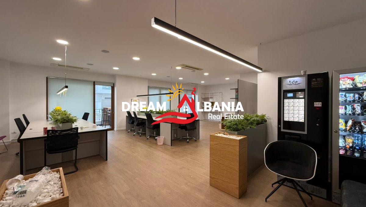 Ambient Biznesi me qera hilton (1)