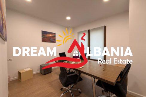 Ambient Biznesi me qera hilton (1)