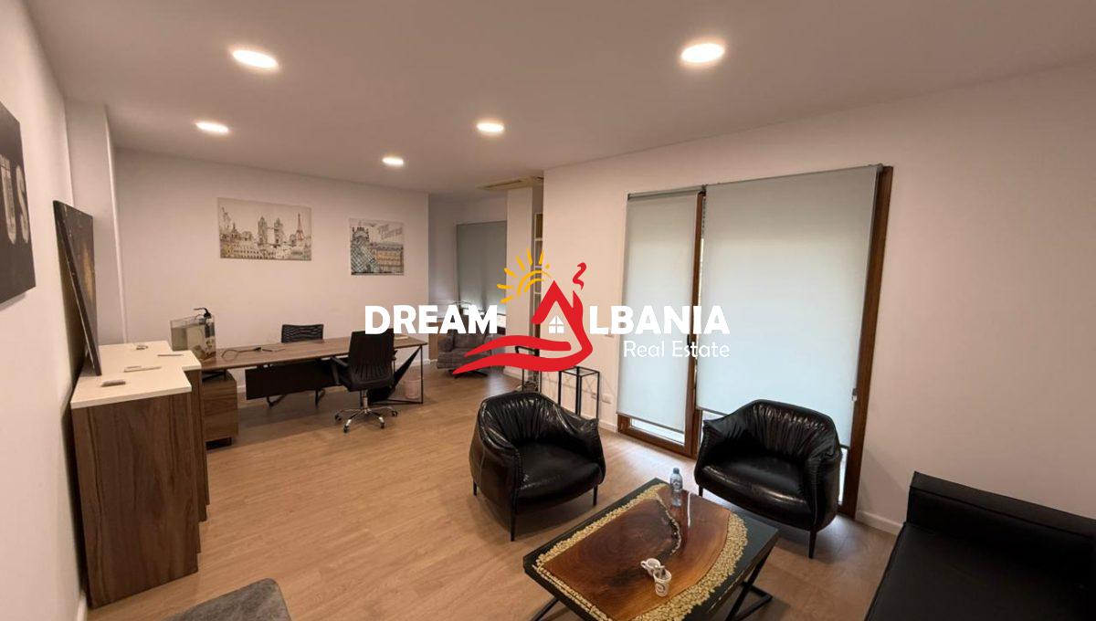 Ambient Biznesi me qera hilton (2)