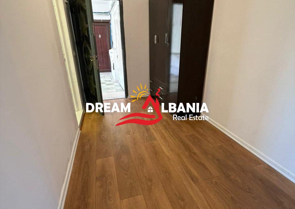 Shitet apartament 1+1 ne rrugen Kongresi i Manastirit, kryqezimi i Oxhakut (ID 4119468) (1)