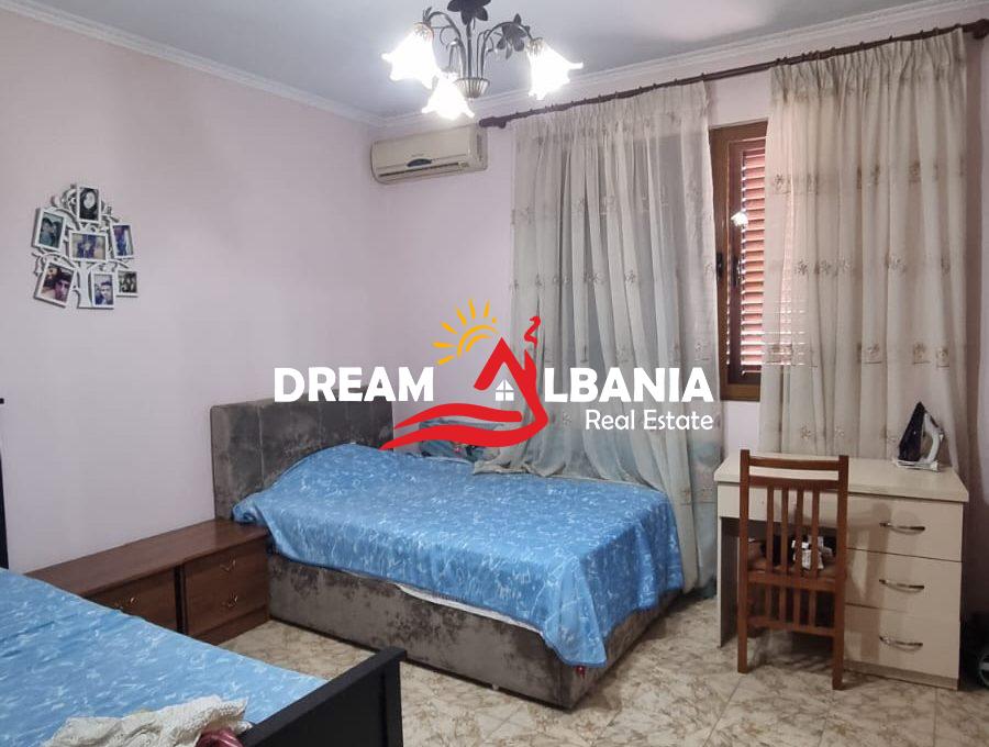 Vile me Qera tek 5 Maji (3)